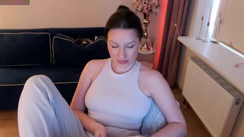 Snapshot of heaven_chloe chatting on 29, 4, 2026 Heaven girl online show from 29, 4, 2026