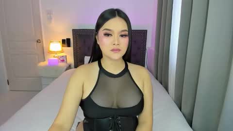 Snapshot of heavenlytransx chatting on 25, 4, 2026 ITS FREE TO ASK online show from 25, 4, 2026
