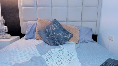 Keira Hecate online show from 15, 1, 2025