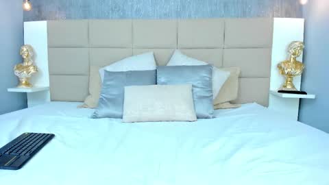 Keira Hecate online show from 5, 3, 2026