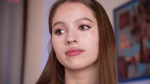 Snapshot of hecola chatting on 21, 4, 2026 Nika next stream 200pm GMT online show from 21, 4, 2026