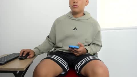  18 online show from 15, 11, 2025