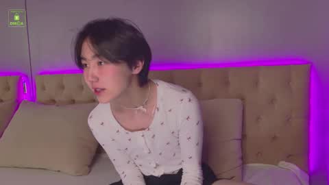 HEEJIN online show from 15, 10, 2025