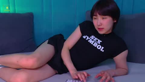 HEEJIN online show from 17, 4, 2026