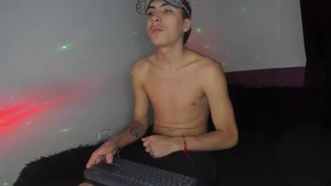 Snapshot of heellboy_ chatting on 8, 7, 2026 heellboy_ online show from 8, 7, 2026