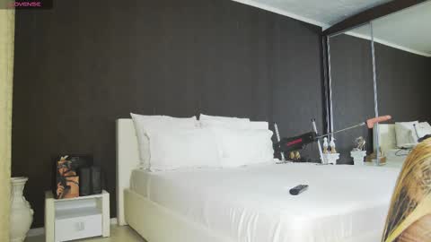 Helen online show from 15, 2, 2026