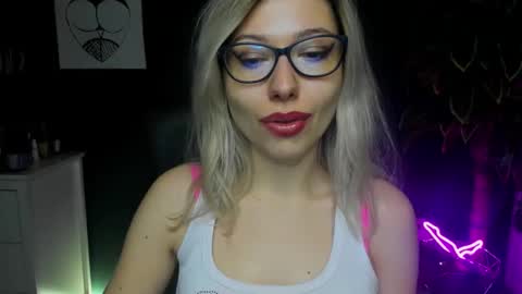 Snapshot of heidi_pleasure chatting on 4, 12, 2024 Heidi online show from 4, 12, 2024