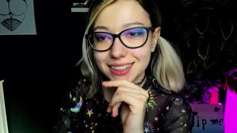 Snapshot of heidi_pleasure chatting on 13, 2, 2025 Heidi online show from 13, 2, 2025