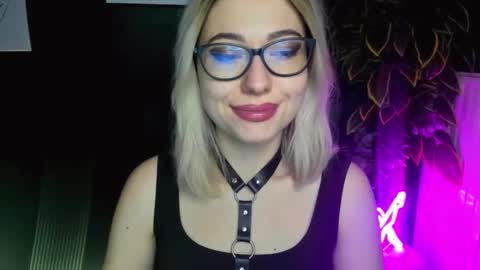 Snapshot of heidi_pleasure chatting on 26, 2, 2025 Heidi online show from 26, 2, 2025
