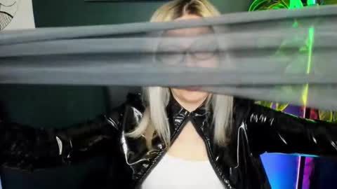 Snapshot of heidi_pleasure chatting on 18, 9, 2025 Heidi online show from 18, 9, 2025
