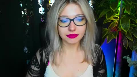 Snapshot of heidi_pleasure chatting on 15, 10, 2025 Heidi online show from 15, 10, 2025