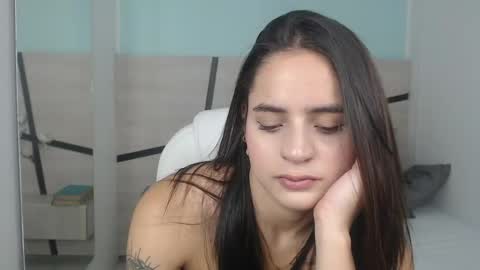 Snapshot of heidy_hoiss chatting on 13, 2, 2025 Heidy online show from 13, 2, 2025