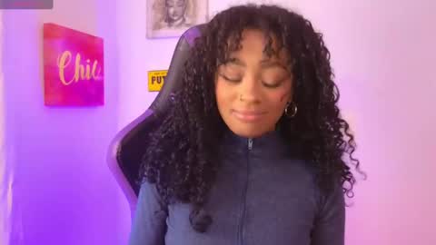 Snapshot of heily_fox chatting on 30, 1, 2025 HEILY online show from 30, 1, 2025