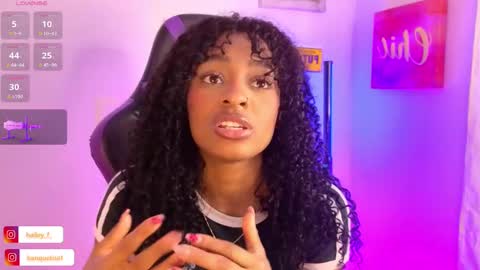 Snapshot of heily_fox chatting on 6, 2, 2025 HEILY online show from 6, 2, 2025