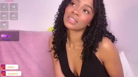 Snapshot of heily_fox chatting on 20, 2, 2025 HEILY online show from 20, 2, 2025