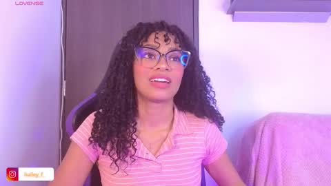 Snapshot of heily_fox chatting on 25, 2, 2025 HEILY online show from 25, 2, 2025