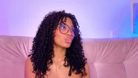 Snapshot of heily_fox chatting on 1, 3, 2025 HEILY online show from 1, 3, 2025