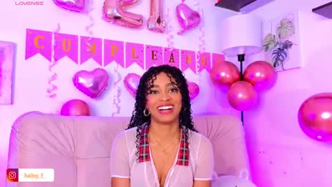 Snapshot of heily_fox chatting on 4, 3, 2025 HEILY online show from 4, 3, 2025