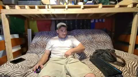 Snapshot of heisherrmann chatting on 18, 7, 2026 xxScubaStevexx online show from 18, 7, 2026
