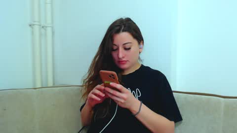 Snapshot of helen_adams_ chatting on 19, 12, 2024 helen_adams_ online show from 19, 12, 2024