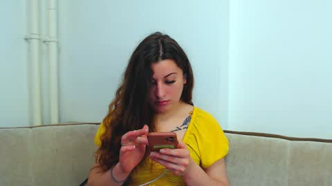 Snapshot of helen_adams_ chatting on 25, 12, 2024 helen_adams_ online show from 25, 12, 2024