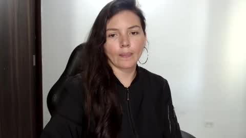 helena online show from 23, 10, 2025