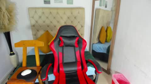 HELENA COPPER online show from 2, 4, 2026