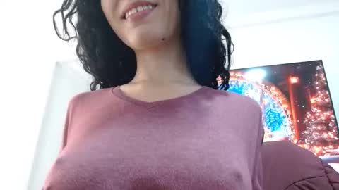 Snapshot of helena_hadler chatting on 29, 12, 2024 -- EE -- online show from 29, 12, 2024