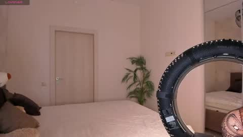 Snapshot of helena_lorente chatting on 16, 5, 2026 Helen online show from 16, 5, 2026