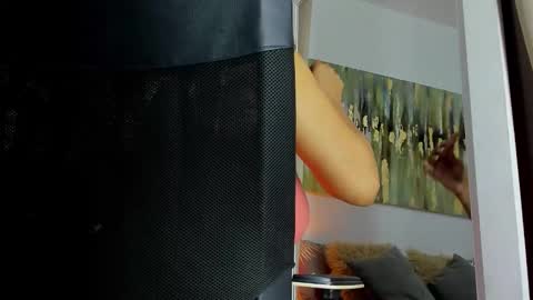 Helena Santos  online show from 6, 2, 2025