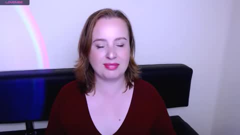 Snapshot of helenbrais chatting on 6, 10, 2025 Helen online show from 6, 10, 2025