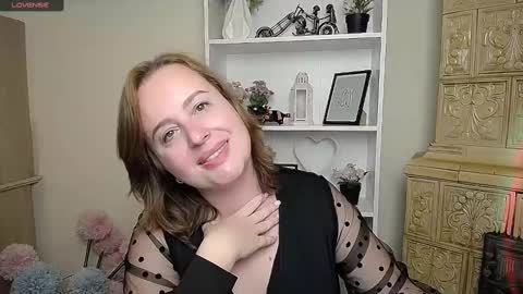 Snapshot of helenbrais chatting on 7, 10, 2025 Helen online show from 7, 10, 2025