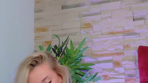Helen online show from 31, 5, 2026