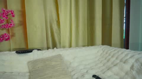 Snapshot of helenhis chatting on 19, 5, 2026 Helenn online show from 19, 5, 2026