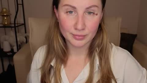 Snapshot of helens_lov chatting on 13, 10, 2025 Helen online show from 13, 10, 2025