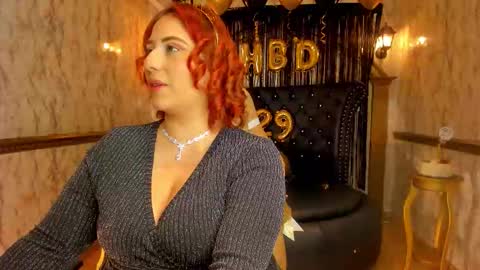 Snapshot of helenstanfordd chatting on 11, 11, 2025 Helen or Hells online show from 11, 11, 2025