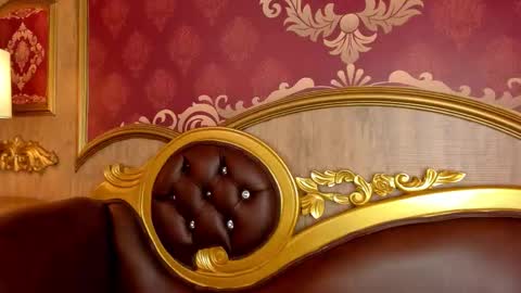 Snapshot of helenstanfordd chatting on 17, 12, 2025 Helen or Hells online show from 17, 12, 2025