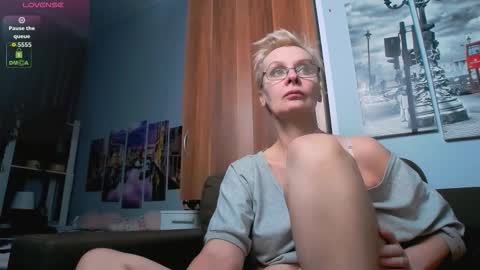 Snapshot of helgahimmele chatting on 19, 3, 2026 Helga online show from 19, 3, 2026