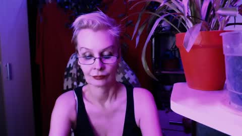 Snapshot of helgahimmele chatting on 25, 3, 2026 Helga online show from 25, 3, 2026