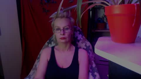 Snapshot of helgahimmele chatting on 28, 3, 2026 Helga online show from 28, 3, 2026