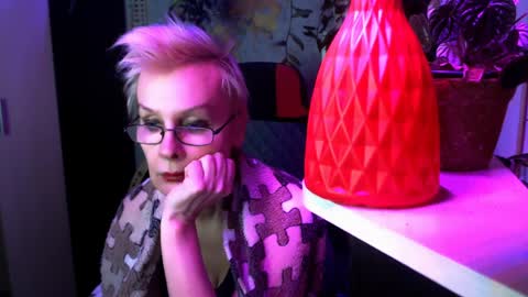 Snapshot of helgahimmele chatting on 4, 4, 2026 Helga online show from 4, 4, 2026