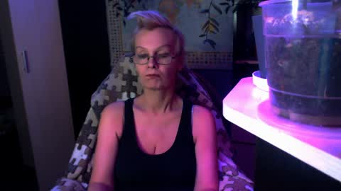 Snapshot of helgahimmele chatting on 6, 4, 2026 Helga online show from 6, 4, 2026