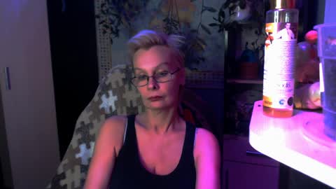 Snapshot of helgahimmele chatting on 14, 4, 2026 Helga online show from 14, 4, 2026
