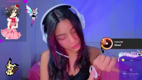 Helia Transfem and Amy online show from 8, 1, 2026