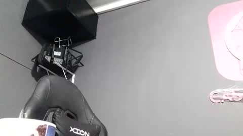 Snapshot of hell_boy66 chatting on 21, 10, 2025 Eros online show from 21, 10, 2025