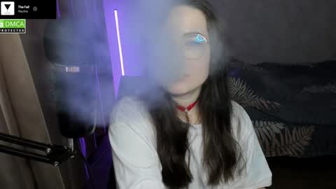 Snapshot of hell_hotline chatting on 11, 12, 2024 Red online show from 11, 12, 2024