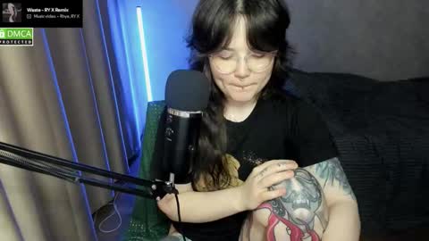 Red online show from 17, 11, 2025