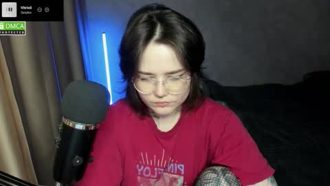 Snapshot of hell_hotline chatting on 14, 1, 2026 Red online show from 14, 1, 2026