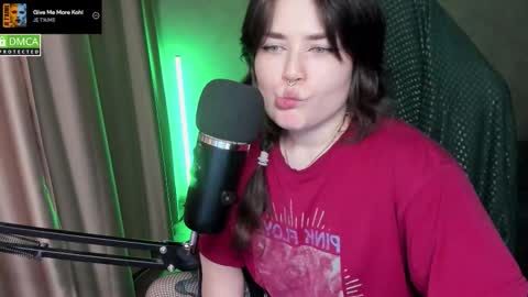 Snapshot of hell_hotline chatting on 18, 2, 2026 Red online show from 18, 2, 2026