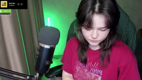 Snapshot of hell_hotline chatting on 1, 3, 2026 Red online show from 1, 3, 2026